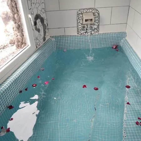 Romantic Atlantic Apartment